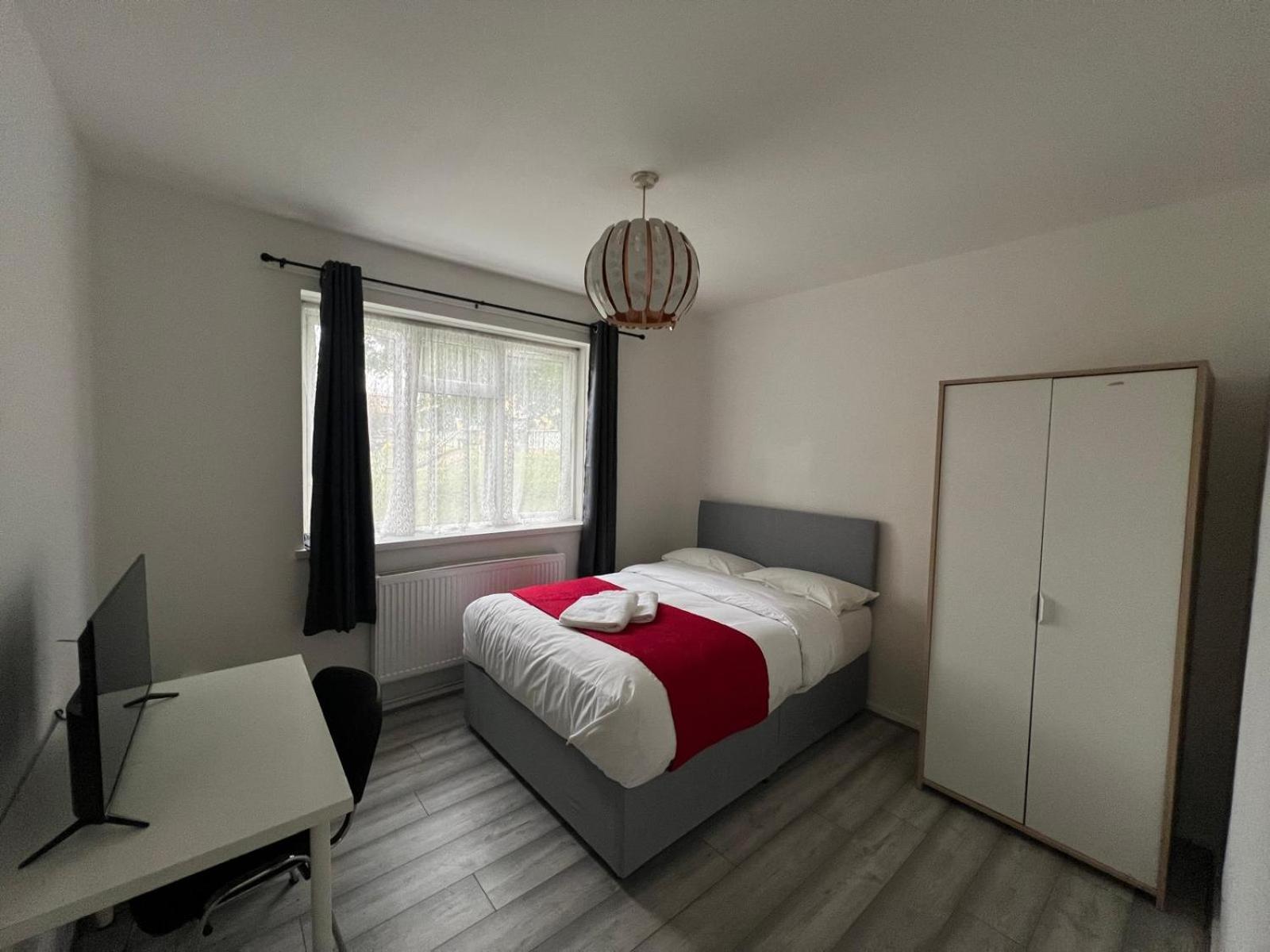 Starlet Stepney Lägenhet London Exteriör bild